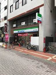 ファミリーマート 上野六丁目南店の画像