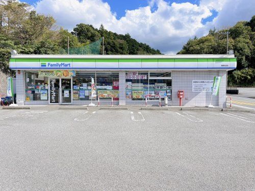 ファミリーマート 裾野岩波店の画像