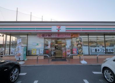 セブンイレブン 倉敷上富井店の画像