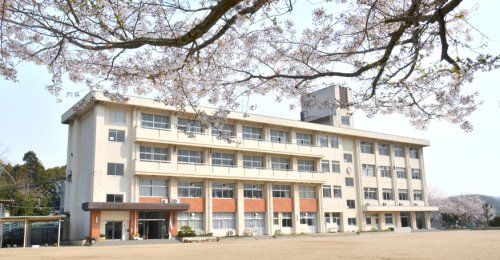 岡山市立財田小学校の画像