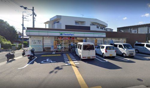 ファミリーマート 太秦小学校前店の画像