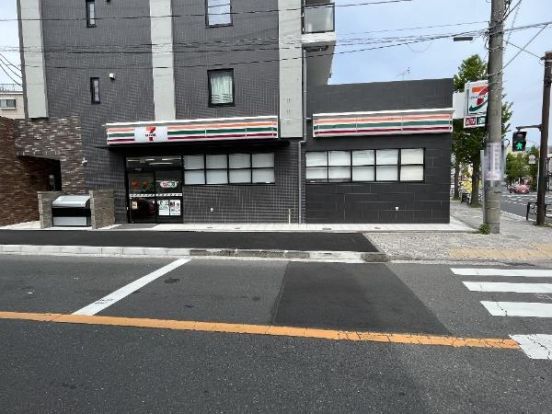 セブンイレブン 横浜港南中央駅前店の画像