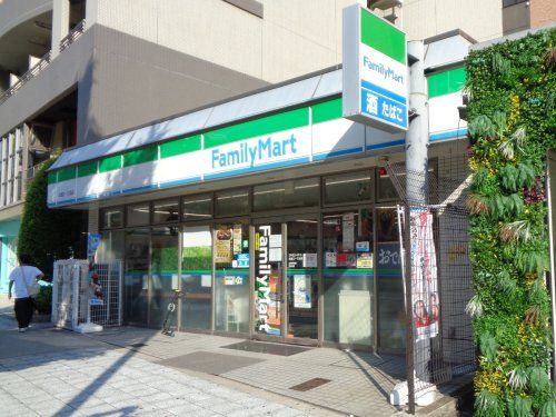 ファミリーマート北堀江一丁目店の画像