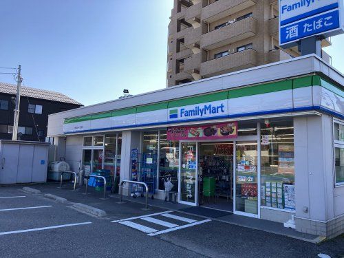 ファミリーマート 金沢山科一丁目店の画像