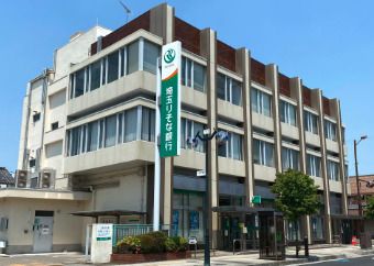 埼玉りそな銀行羽生支店の画像