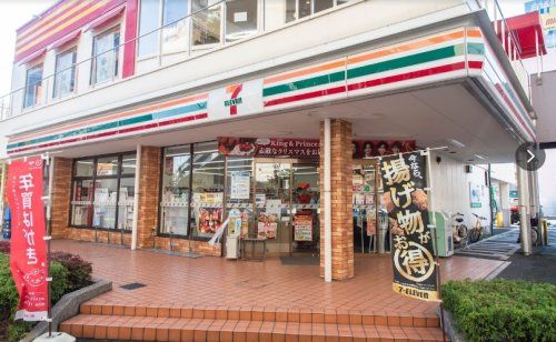 セブンイレブン 江東枝川2丁目店の画像