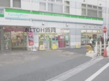 ファミリーマート 西武東長崎駅前店の画像