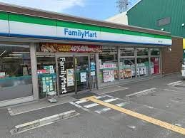 ファミリーマート 東大阪川俣店の画像