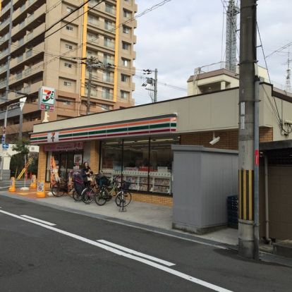 セブンイレブン 東大阪長栄寺店の画像