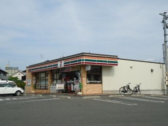 セブンイレブン 岡山西市駅前店の画像