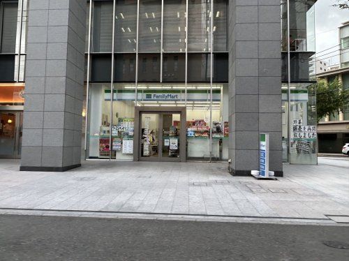 ファミリーマート 福岡薬院駅北口店の画像