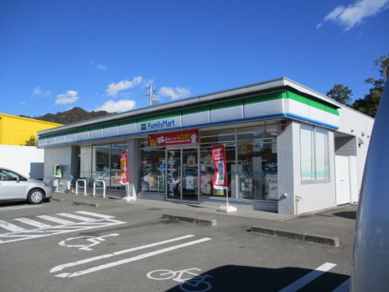 ファミリーマート　横内店の画像