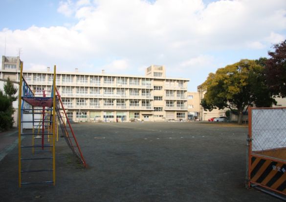 千葉市立登戸小学校の画像