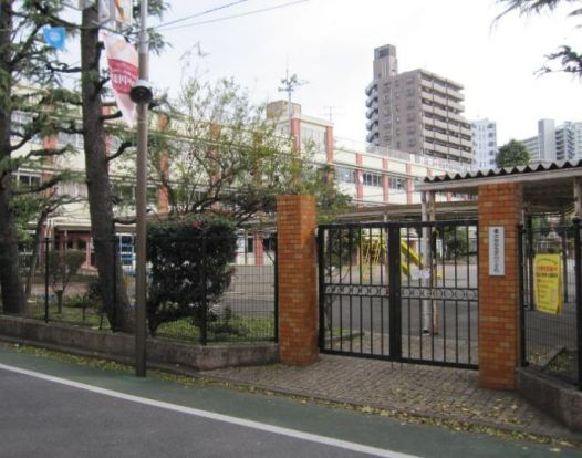 北区立赤羽小学校の画像