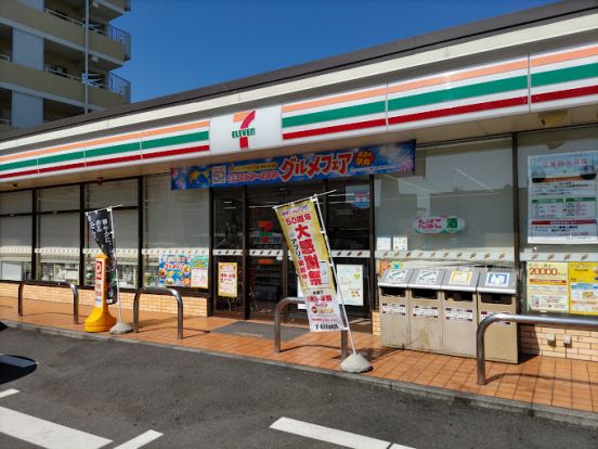 セブンイレブン 高崎九蔵町店の画像