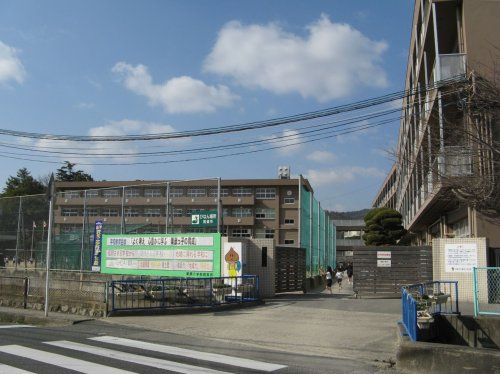 尾道市立栗原小学校の画像