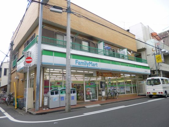 ファミリーマート丸越南長崎店の画像