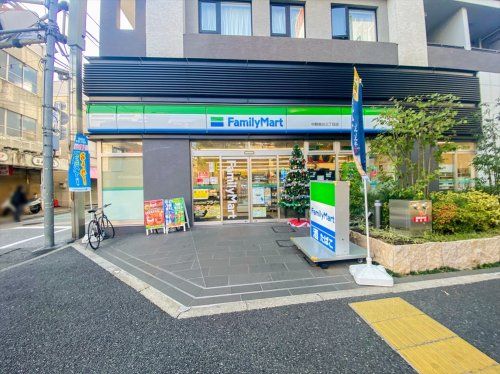 ファミリーマート 中野南台三丁目店の画像