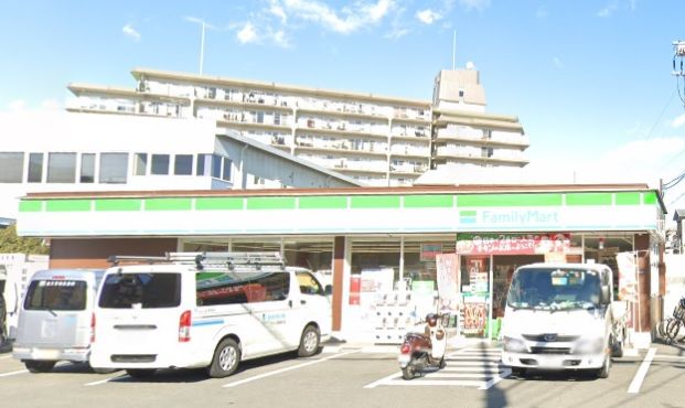 ファミリーマート鴻池店の画像