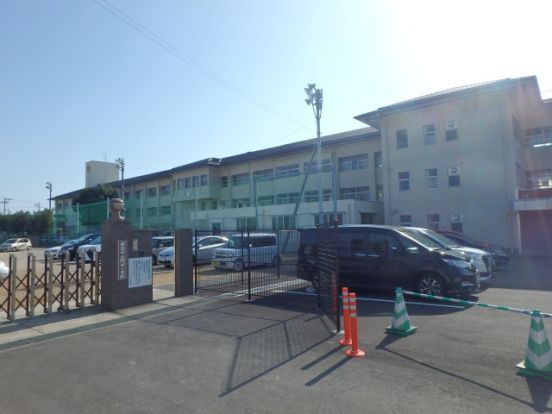 野市小学校の画像