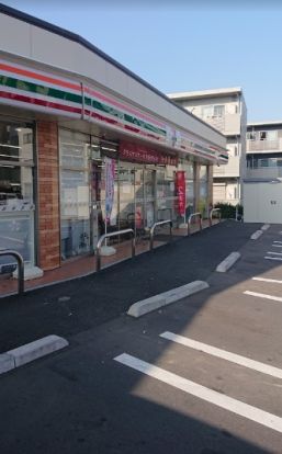 セブンイレブン 横浜鴨居5丁目店の画像