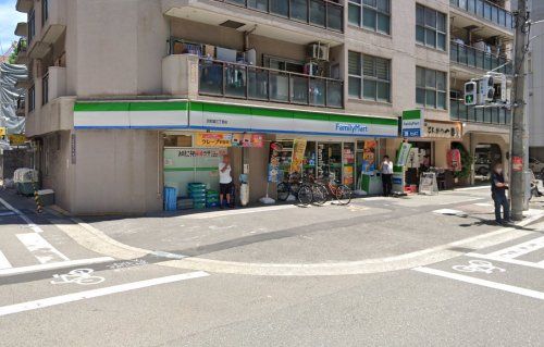 ファミリーマート 京町堀三丁目店の画像