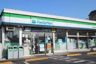 ファミリーマート 世田谷松葉通り店の画像