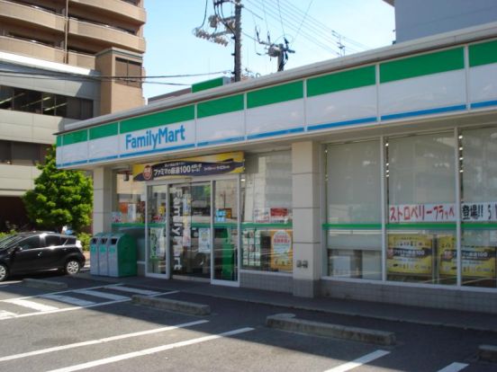ファミリーマート 岡山東島田店の画像