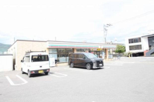 セブンイレブン 高知吉田町店の画像