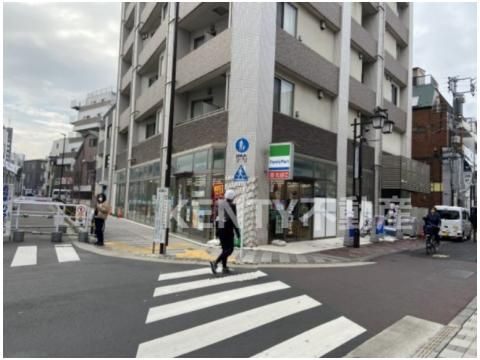 ファミリーマート 大田梅屋敷駅前店の画像