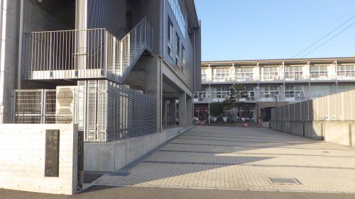 長野市立吉田小学校の画像