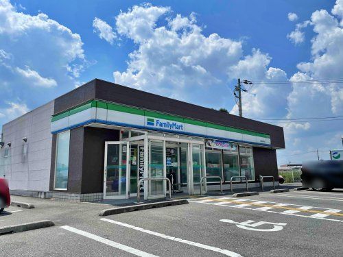 ファミリーマート 亀岡馬路町店の画像