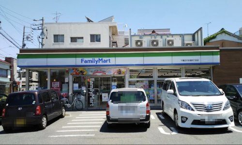 ファミリーマート 千種田代本通四丁目店の画像