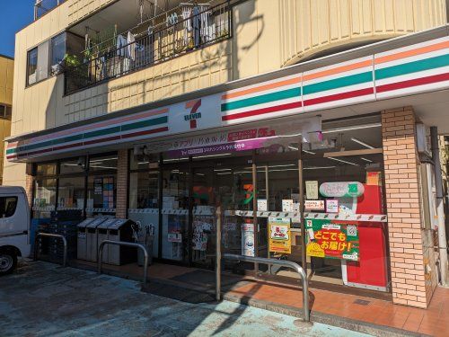 セブンイレブン 荒川東尾久2丁目店の画像