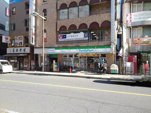 ファミリーマート 川口駅東口店の画像