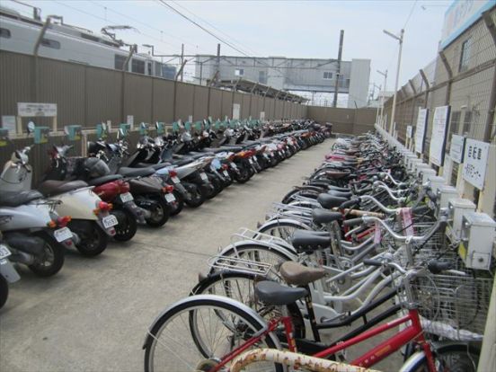 向日町駅前自転車駐車場の画像