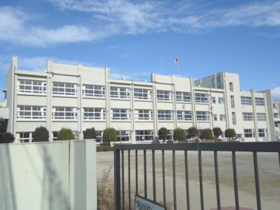 前橋市立桂萱中学校の画像