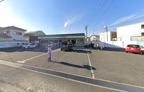 ファミリーマート JR東岸和田駅北店の画像