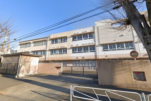 八王子市立横山中学校の画像