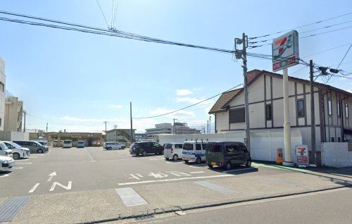 セブンイレブン 松田惣領店の画像