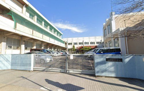 名古屋市立神の倉小学校の画像