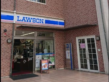 ローソン 中日美容専門学校店の画像