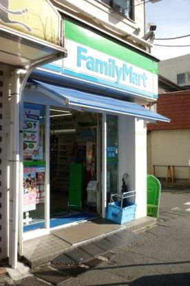 ファミリーマート　冨士屋子安通店の画像