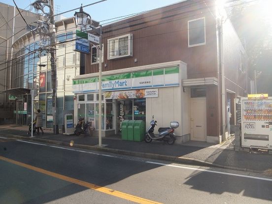 ファミリーマート　和田町駅南店の画像