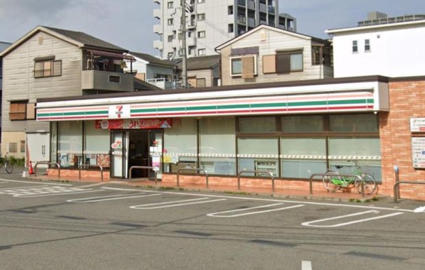 セブンイレブン 高槻南芥川町店の画像