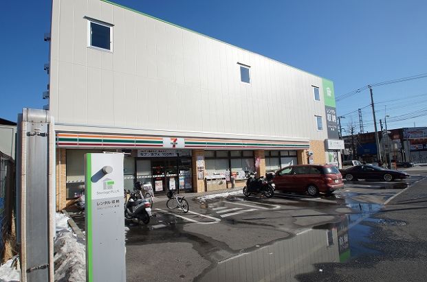 セブンイレブン「港北樽町2丁目店」の画像