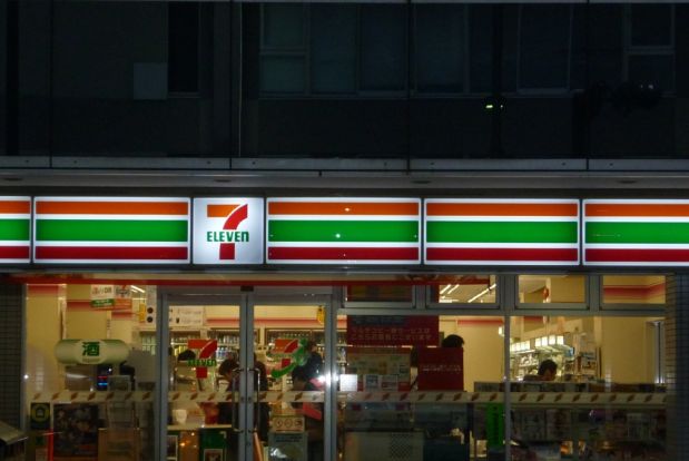 セブン−イレブン「野村不動産新横浜ビル店」の画像