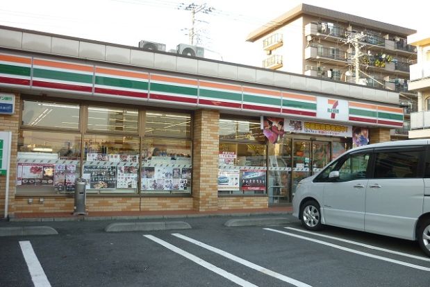 セブンイレブン「横浜浦島町店」の画像