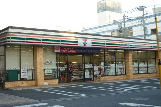 セブンイレブン「横浜神奈川2丁目店」の画像