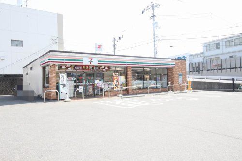 セブンイレブン 高知一宮南町店の画像